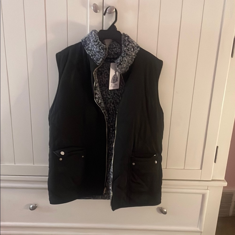Amazon Black and Gray Women's Vest